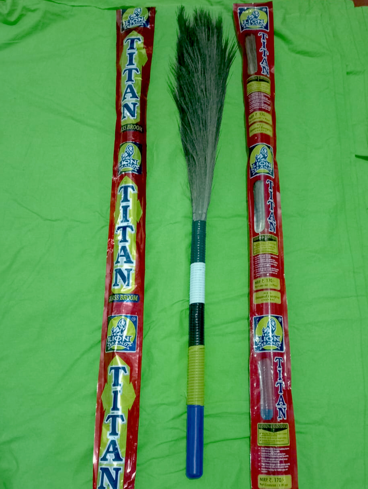 4 COLOR TITAN ROUGH BROOMS